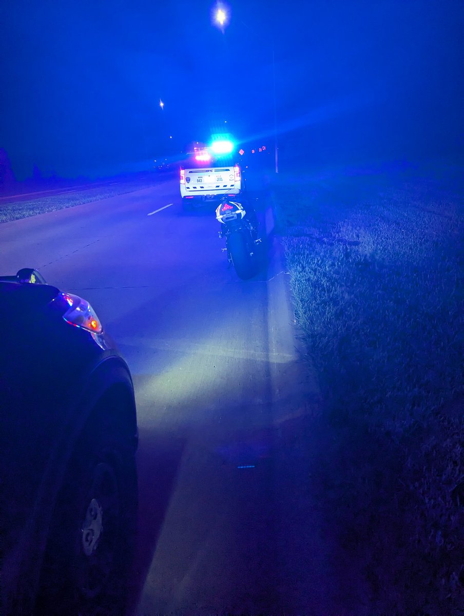 OfcFMatyja_PPD's tweet image. Another reckless biker this time @OfcChris_PPD clocks the biker at 110 mph. #badchoices #cshiftthings