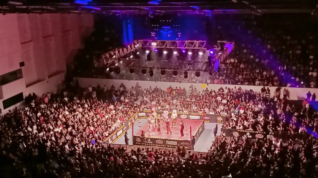 Luis Ángel (@lads94) on Twitter photo Quizás tuvimos en Puebla el último show de <a href="/luchalibreaaa/">Lucha Libre AAA Worldwide</a> sin ingerencia de <a href="/WWE/">WWE</a>
La lucha libre en 🇲🇽 va a cambiar en su modelo, es un hecho
Por cierto, lleno en Puebla
<a href="/AdictosMx/">Los Soccer Adictos Mx</a> <a href="/ocampoxlaw/">Ernesto Ocampo</a>
Foto <a href="/TallCalvin/">traeloalalona</a> IG Quizás tuvimos en Puebla el último show de <a href="/luchalibreaaa/">Lucha Libre AAA Worldwide</a> sin ingerencia de <a href="/WWE/">WWE</a>
La lucha libre en 🇲🇽 va a cambiar en su modelo, es un hecho
Por cierto, lleno en Puebla
<a href="/AdictosMx/">Los Soccer Adictos Mx</a> <a href="/ocampoxlaw/">Ernesto Ocampo</a>
Foto <a href="/TallCalvin/">traeloalalona</a> IG
