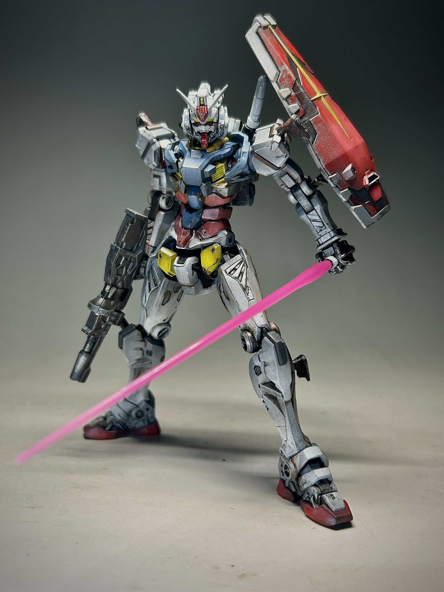 HG ジークアクス　完成品　塗装済み　グラデーション HG 1/144 GQuuuuuuX ジークアクス グラデーション塗装 動画は