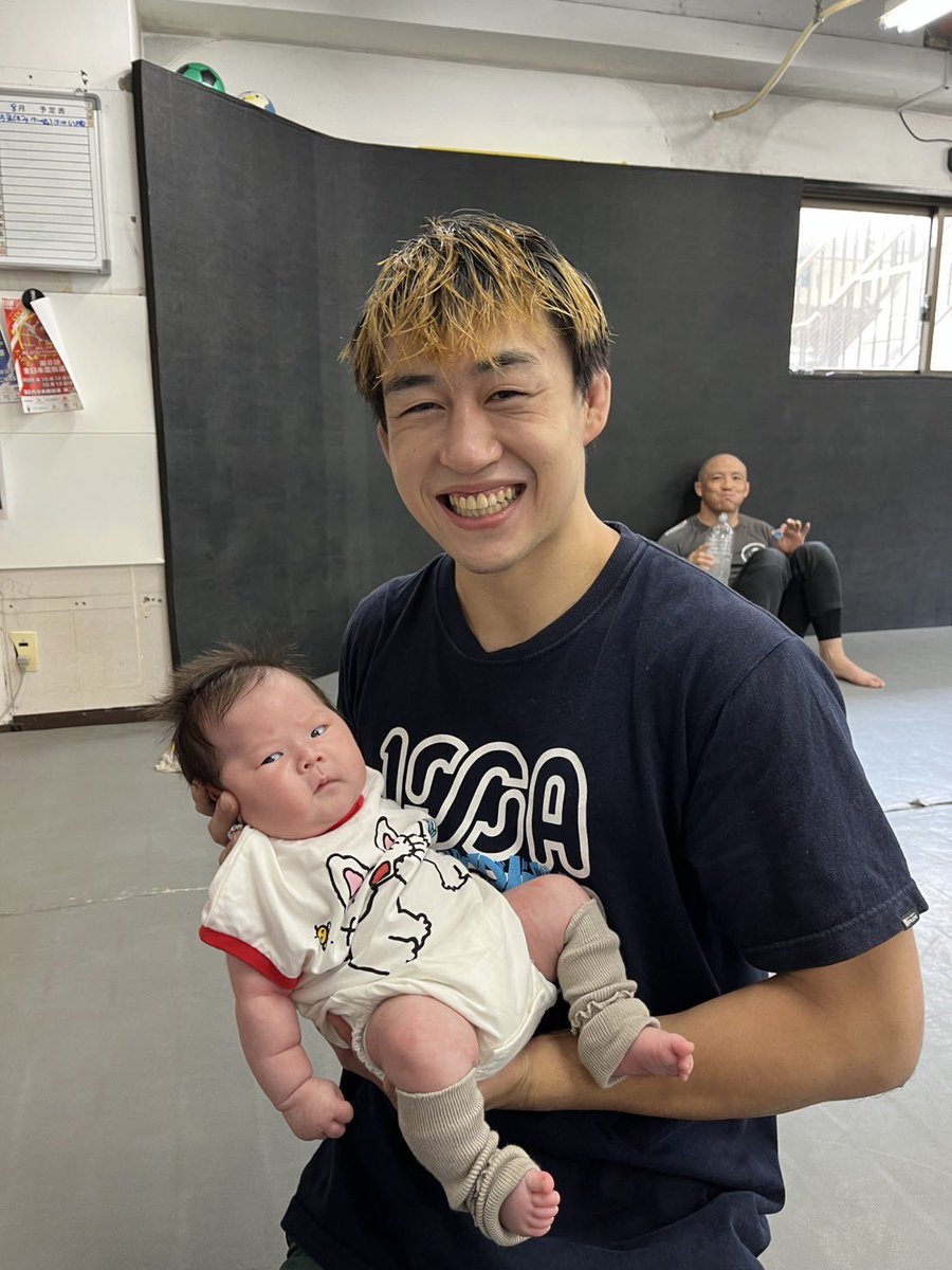 lotuskitaoka's tweet photo. 練習終わり天野さんと澄愛に来てもらって、八隅さん、樋口さん、小森君に抱っこしてもらいました☺️ありがとうございました！！ https://t.co/B4n5frOCp9