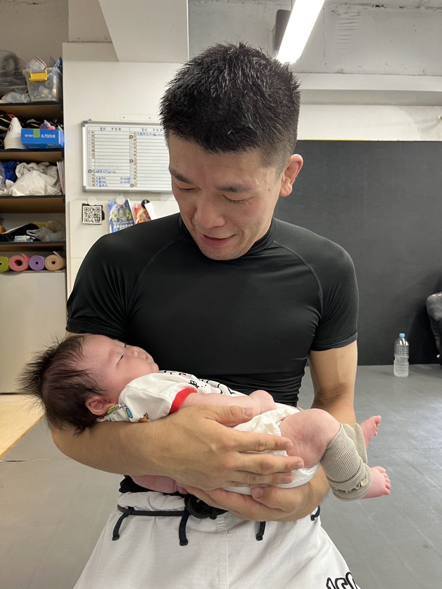lotuskitaoka's tweet photo. 練習終わり天野さんと澄愛に来てもらって、八隅さん、樋口さん、小森君に抱っこしてもらいました☺️ありがとうございました！！ https://t.co/B4n5frOCp9