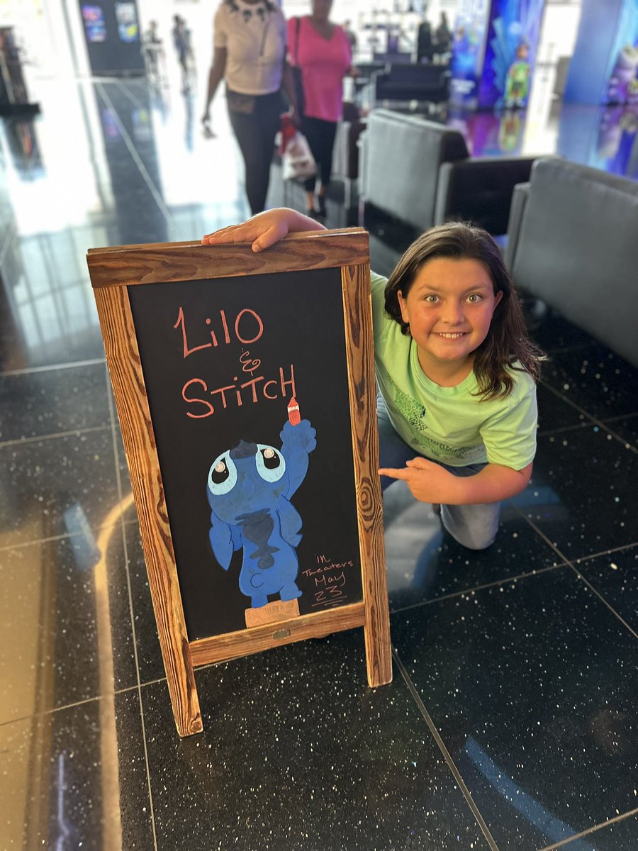 drjohnfekrat's tweet photo. Family, sun, sand, and sea, that sounds
like a summer to me.🌞🏖️❤️

#summer #family #love #fun #disneyland #universalstudioshollywood #warnerbrosstudios #broadway #lagunabeach #pacificaquarium #wildriverswaterpark #liloandstitch #leonelfekrat https://t.co/7yjLXGsiHK