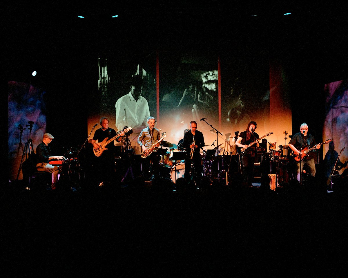 joserael's tweet photo. #Djabe &amp; Steve @HackettOfficial "Los Endos" (Live at Budapest Jazz Club, Budapest, Hungary, Aug 1, 2025) [photo by Donald Tóth]  https://t.co/9N8e41v1hS https://t.co/mlZwkNPHYk