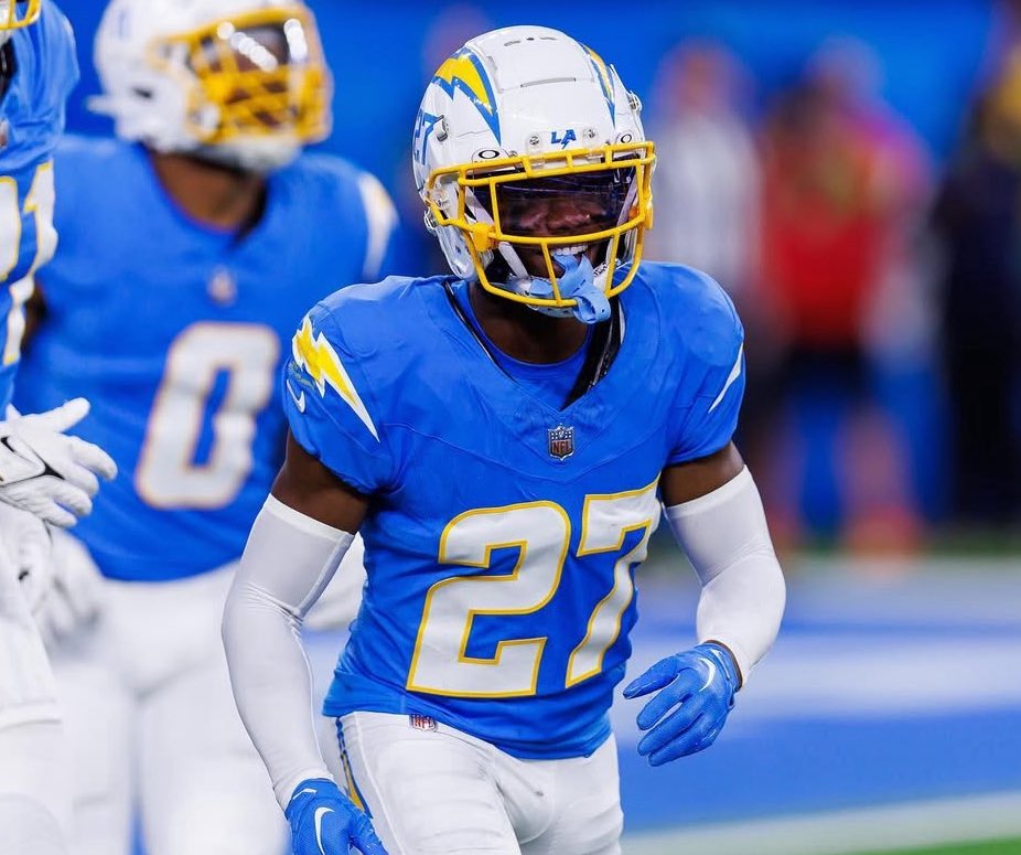 𝔸𝕕𝕣𝕚𝕒𝕟 🌙 (@gibbyfor6) on Twitter photo The #Commanders are expected to sign CB Essang Bassey following today’s workout, per <a href="/BenStandig/">Ben Standig</a>
More depth for the DB room. The #Commanders are expected to sign CB Essang Bassey following today’s workout, per <a href="/BenStandig/">Ben Standig</a>
More depth for the DB room.