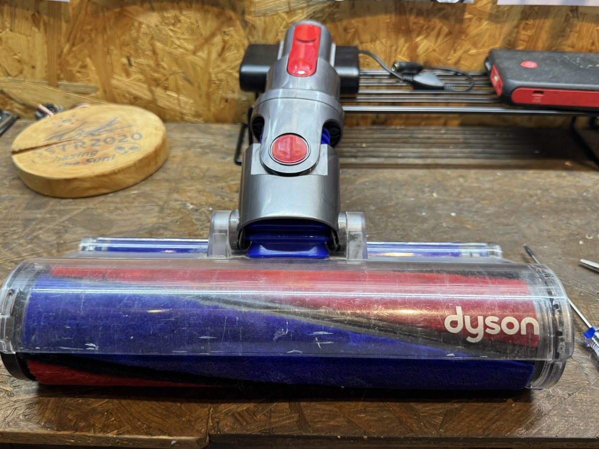 しぃちゃん☺︎ ⭐︎ダイソン dysonV10fluffySV12 ダイソン Dyson V8 Fluffy SV10FF 価格比較 - 価格.com