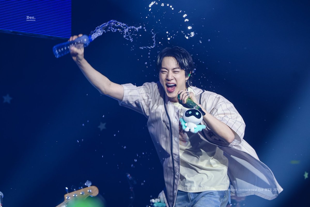 Dec_Innocence's tweet photo. 250810 🐹🫧🫧
#방탄소년단진 #진 #석진 #김석진 #JIN #BTSJIN #방탄소년단 #BTS #RUNSEOKJIN_epTOUR  #RUNSEOKJIN_epTOUR_AMSTERDAM https://t.co/wvCkr7K6ka