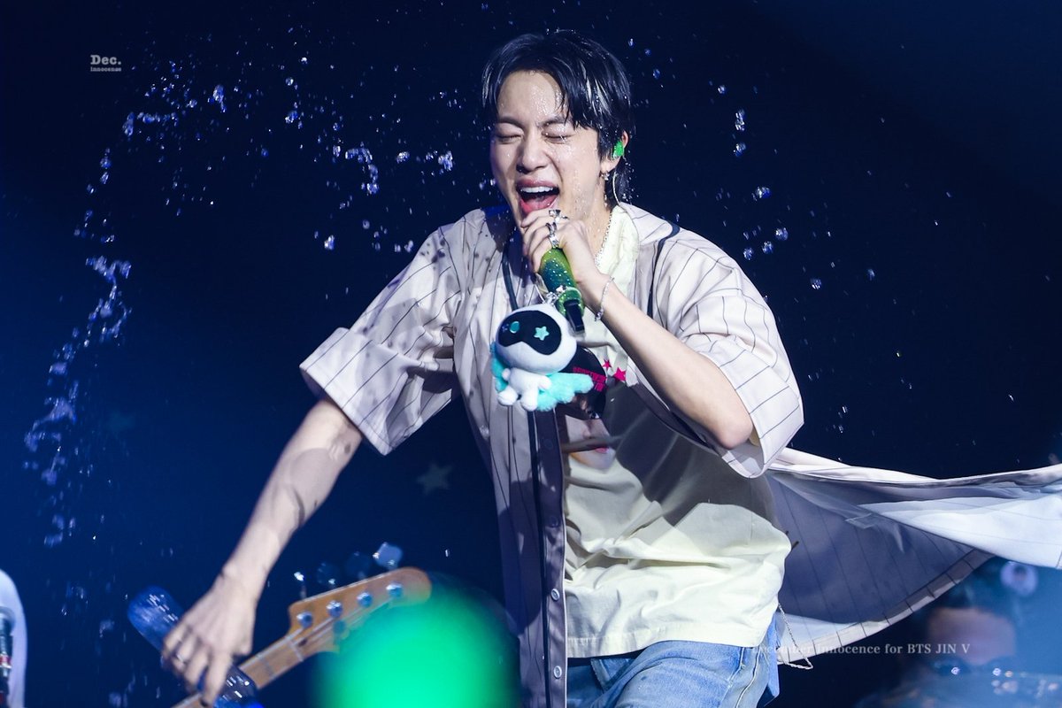 Dec_Innocence's tweet photo. 250810 🐹🫧🫧
#방탄소년단진 #진 #석진 #김석진 #JIN #BTSJIN #방탄소년단 #BTS #RUNSEOKJIN_epTOUR  #RUNSEOKJIN_epTOUR_AMSTERDAM https://t.co/wvCkr7K6ka