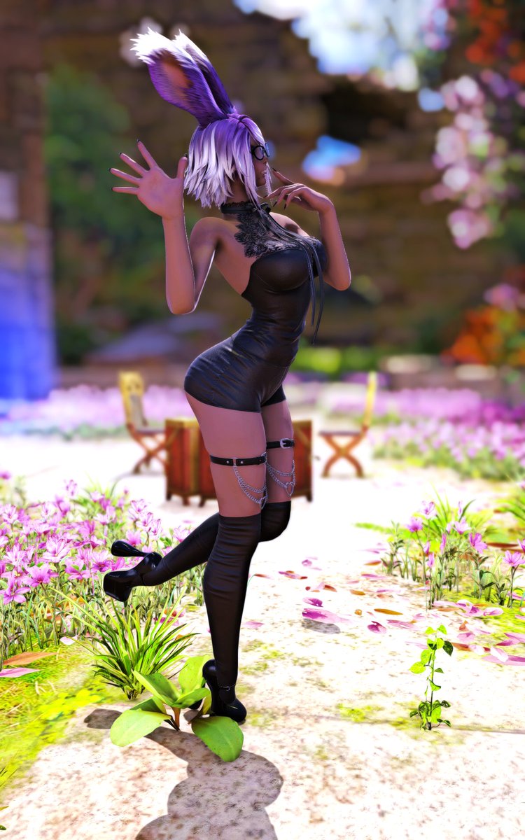 It's a hot one today, Isa barely was able to do pictures. Thankfully we found a little shade. Stay cool friends! 💜
#gpose #gposer #gposers #viera
