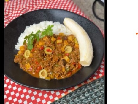 Cooking Picadillo Con Papa rice and banana! Requested by <a href="/QueenCocoVT/">✨Queen Coco ✨</a> Today 9PM PST. XD