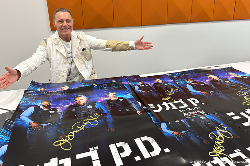 AXNJapan's tweet photo. ⚠本日23:59締切‼
＼ラストチャンス／

🎬「シカゴ P.D.」ジェイソン・ベギー🎁
直筆サイン入りポスタープレゼントキャンペーン

🔽引用元の投稿をリポスト＆@AXNJapan
 をフォローして応募完了🔽

#ハンク・ボイト #ジェイソン・ベギー #シカゴPD
🔗https://t.co/gzSka2hGji https://t.co/SKeemx845j