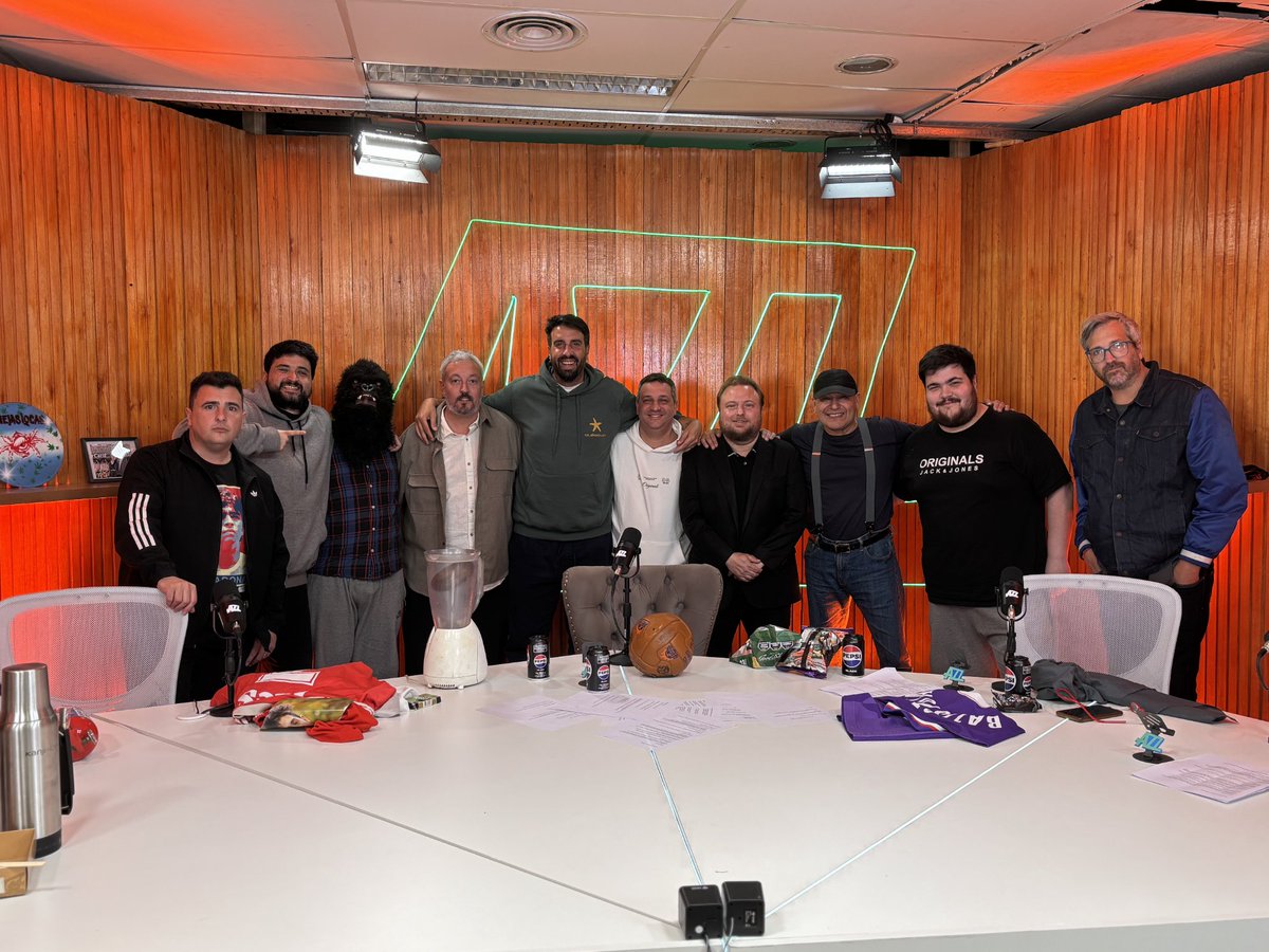 La banda volvió a juntarse !! 

Gracias a todos por bancarnos en esta edición especial de #FútbolAlHorno