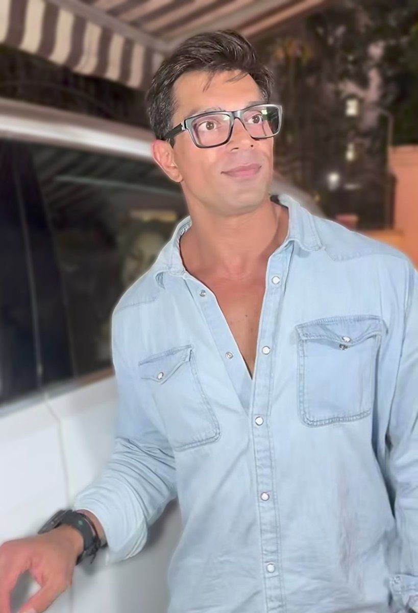 Him yesterday ♥️🔥 the most stunning man in spectacles ft Karan Singh Grover  #KaranSinghGrover