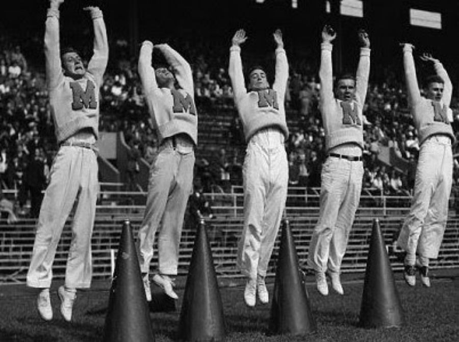 withlovesyleste's tweet photo. Imagine thinking a male cheerleader is some new 'woke' thing when the first cheerleader in 1898 was a man, and cheer squads were all-male for decades before women joined. Embarrassing. https://t.co/kyFOzdeYrn