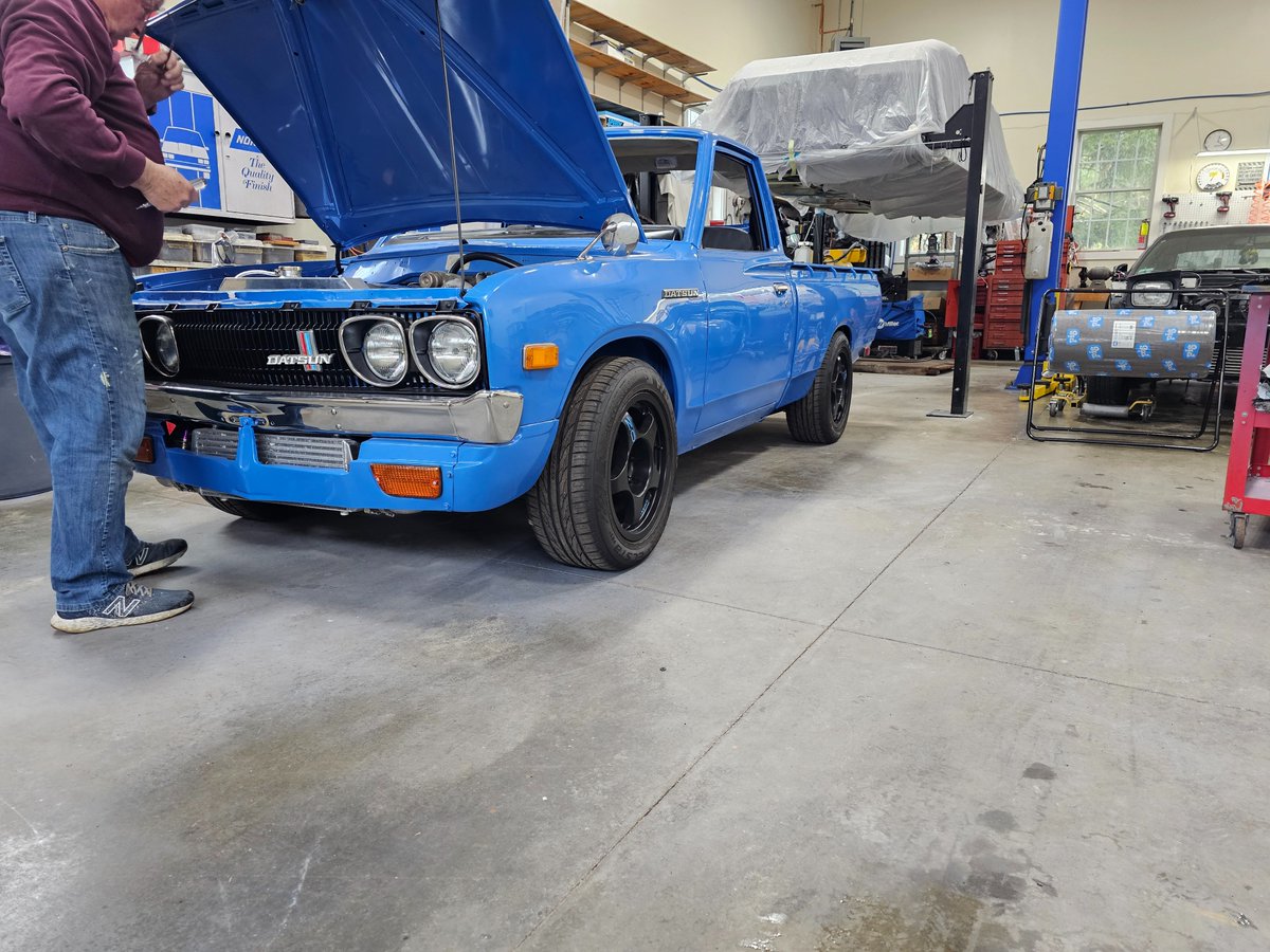 breezenahan's tweet photo. @AvoidThePuddle hey Aris check out this datsun my dad and I built https://t.co/LabM9RShWr