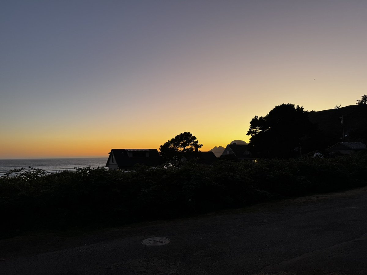 bbjarn's tweet photo. It's coast time. https://t.co/1c9hXk3bTm