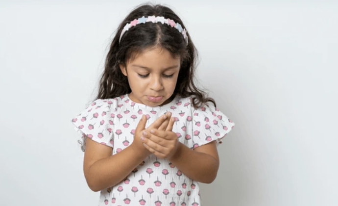 AusPainSoc's tweet photo. Are you a parent of a child with #arthritis who has siblings aged 5-12? Griffith University University is inviting parents to take part in an online survey which will help shape future support for families like yours. Take the survey here 👉 https://t.co/GskYStmYo8
#PinCSIG https://t.co/ypUhkkpTZe