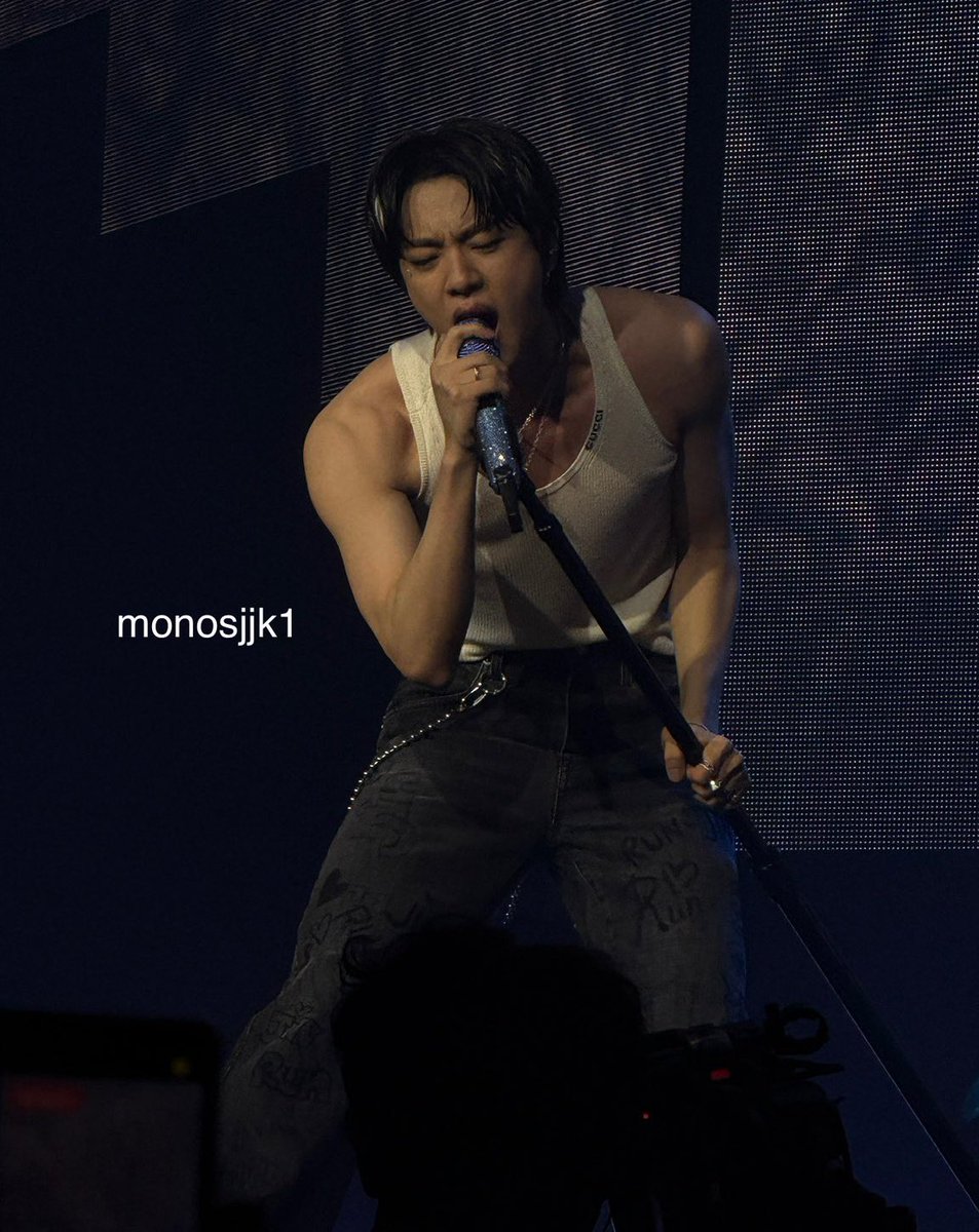 You see, somehow it makes him look hotter that he's wearing a tank top than if he would be shirtless.

(Also I would definitely not survive that)