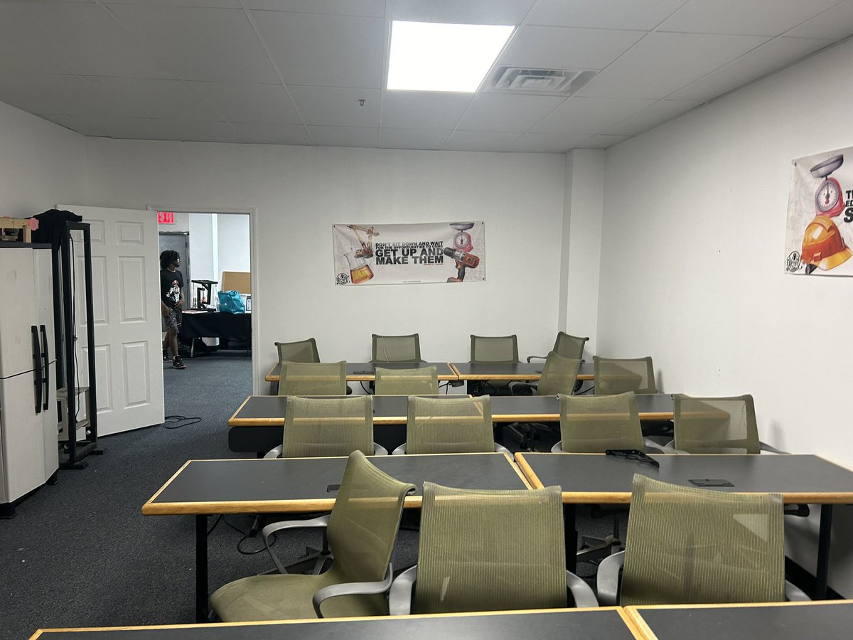 QueButter XyayX tweet media