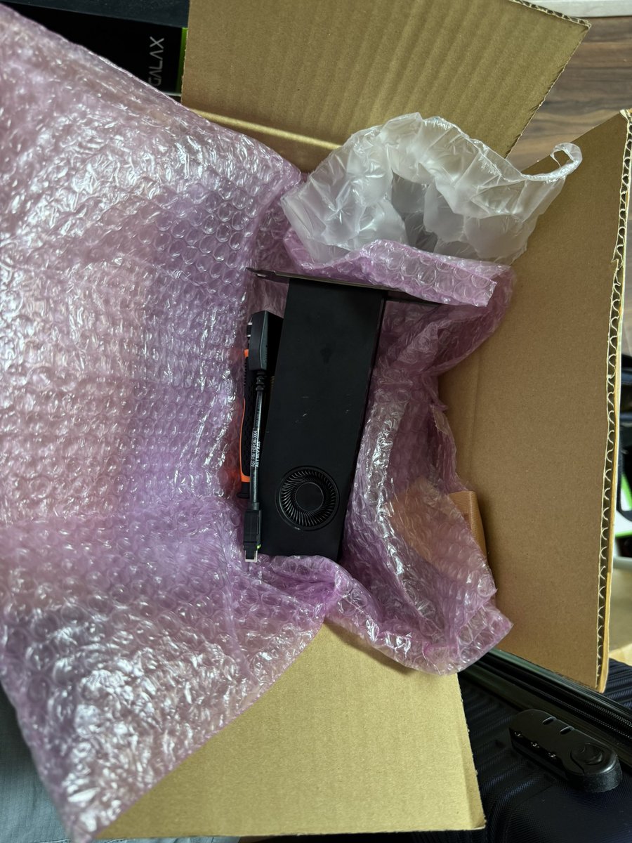 委託修理のグラボが到着しました！ RTX A2000、RTX 3080Ti、GTX 1080の