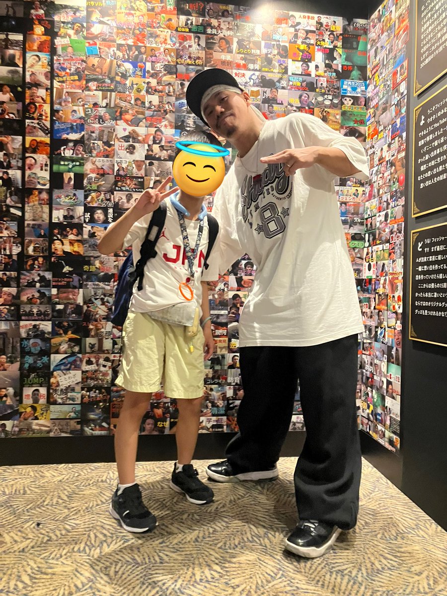 akikoYTb's tweet image. 息子と行ってきたーヽ(´▽`)/
入ったらいきなりザカさんがいらして腰抜かすかと思った😂
息子とツーショットのあと、「わたしも……」と言いかけたら「撮るよ!」と手際良くインカメに切り替えてスリーショット撮ってくださったー😭ありがどゔございばずぅぅぅ🖤
#フィッシャーズミュージアム