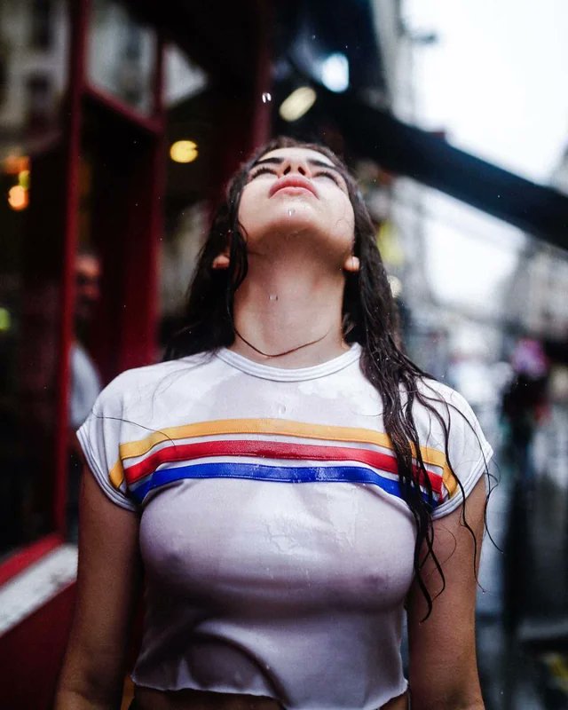 LeBranleur0210's tweet photo. adele castillon est tlm mais tlm sexy ptn je la kiffe en ce moment https://t.co/dPulS31W8Y
