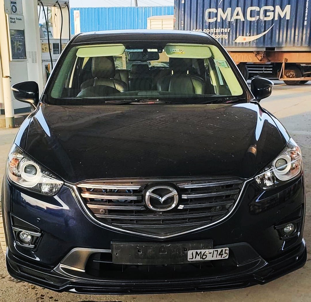 DriveNowUg's tweet photo. Last week after posting some Mazda CX-5 units that were in our #WeeklyOffers, you really blew up our minds on how you show up.
And seems like several of you missed out on the petrol version, just brought this 2014 edition .
#Note: Negotiable if it's full payment.
Costs: #Ugx65m https://t.co/WCtyj2chqE