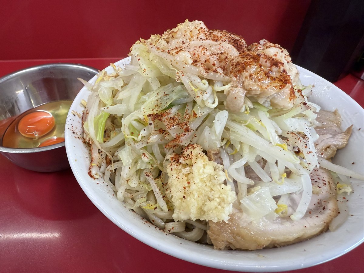 ラーメン二郎 越谷
塩汁なし 大蒜少し
マキシマムこいたまご
野菜増しアブラ一味
いつも美味しい
ごちそうさまです
塩にも沼ってます
70/91