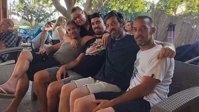 "הנקמה הראשונה תהיה רצח של חטופים": שורדת השבי דניאל אלוני, ששוחררה עם בתה אמיליה, חרדה לשחרור של גיסה דוד קוניו, אחיו אריאל ויתר החטופים - על רקע כיבוש העיר עזה - "או שנקבל את החטופים בארונות ואת החללים, או שלא נקבל אף אחד בשום צורה"

כאן רשת ב🎙️| #בחציהיום
<a href="/perez_esty/">esty perez אסתי פרז בן-עמי</a>