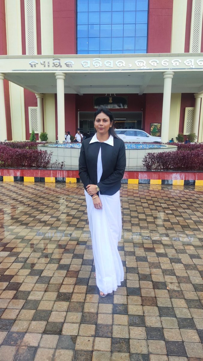 AdvGantayat's tweet photo. #Be_Authentic🖤🤍 
#Monalisha 🫶🏻 https://t.co/78ya5drkJV