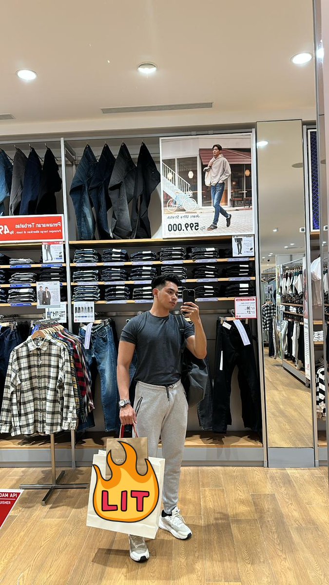 Akang_tona tweet media