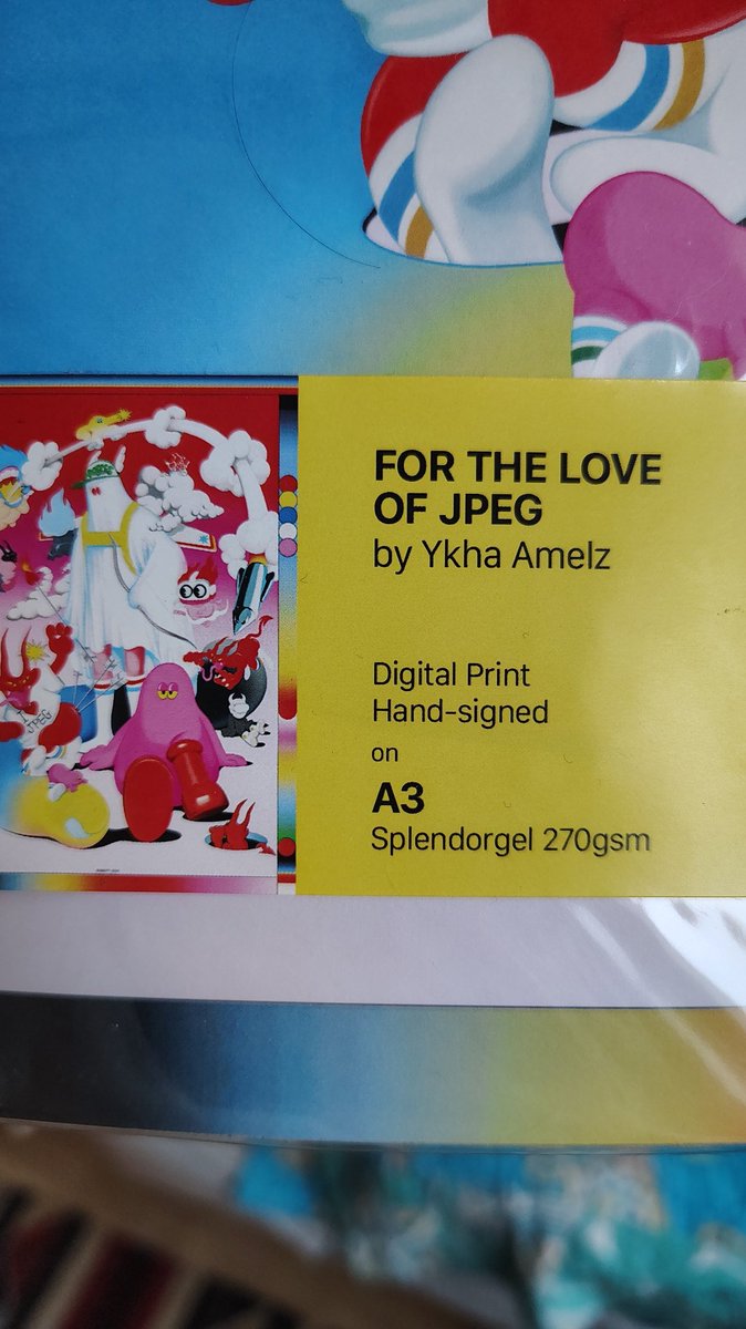 GM!🌞

Yesterday I met <a href="/gogoporen/">Arya Mularama |</a> at the Seoul Toy Con and treated myself to this delicious pink jelly bunny by him, and to a pretty signed print by <a href="/ykhaamelz/">Ykha Amelz</a> ! 🤩

Arya was so cool to chat with and there were many other cool artists exhibiting there! 🤓 

I came back all