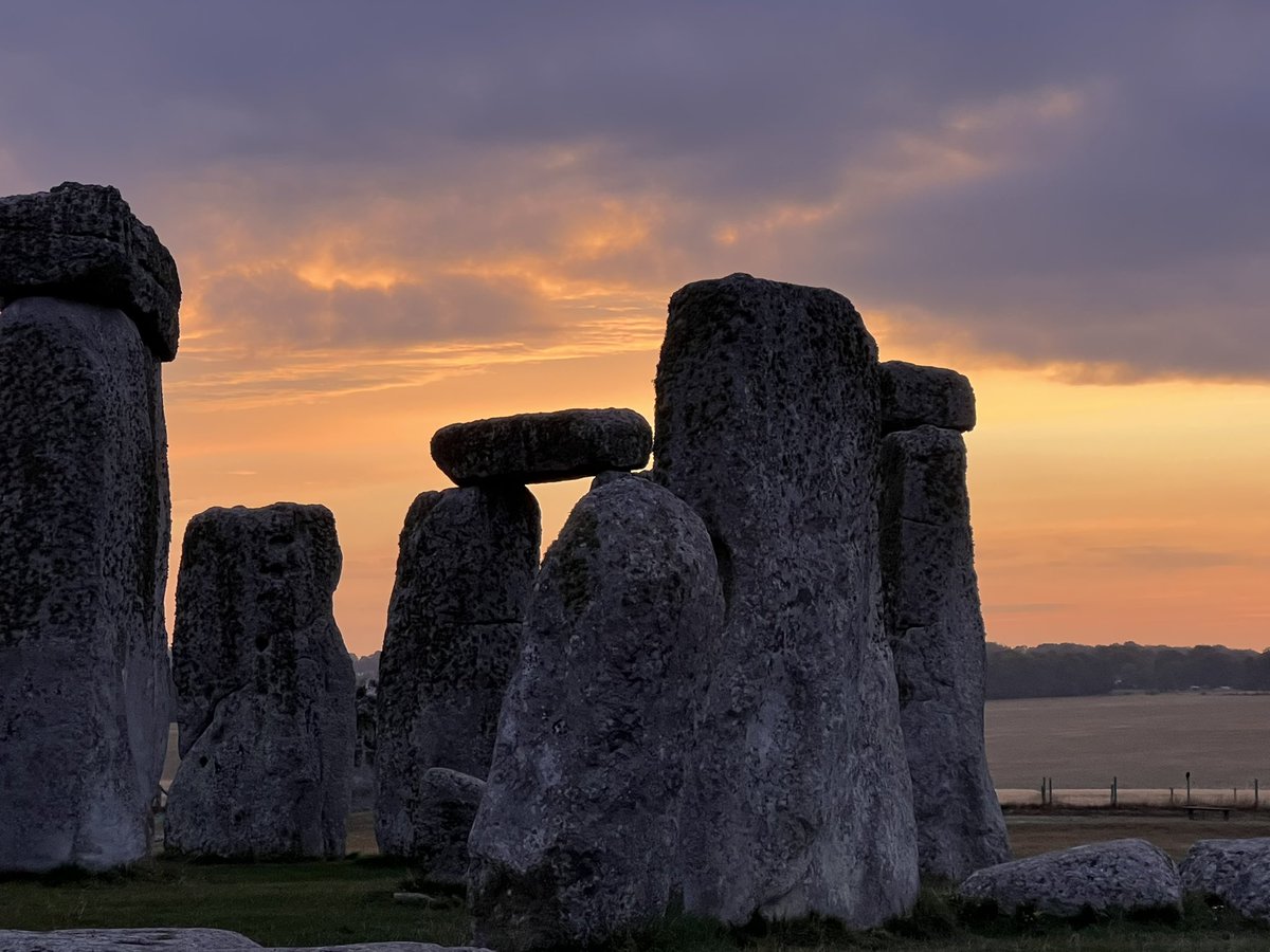 Sunrise at Stonehenge today (11th August) was at 5.50am, sunset is at 8.39pm 🌤️