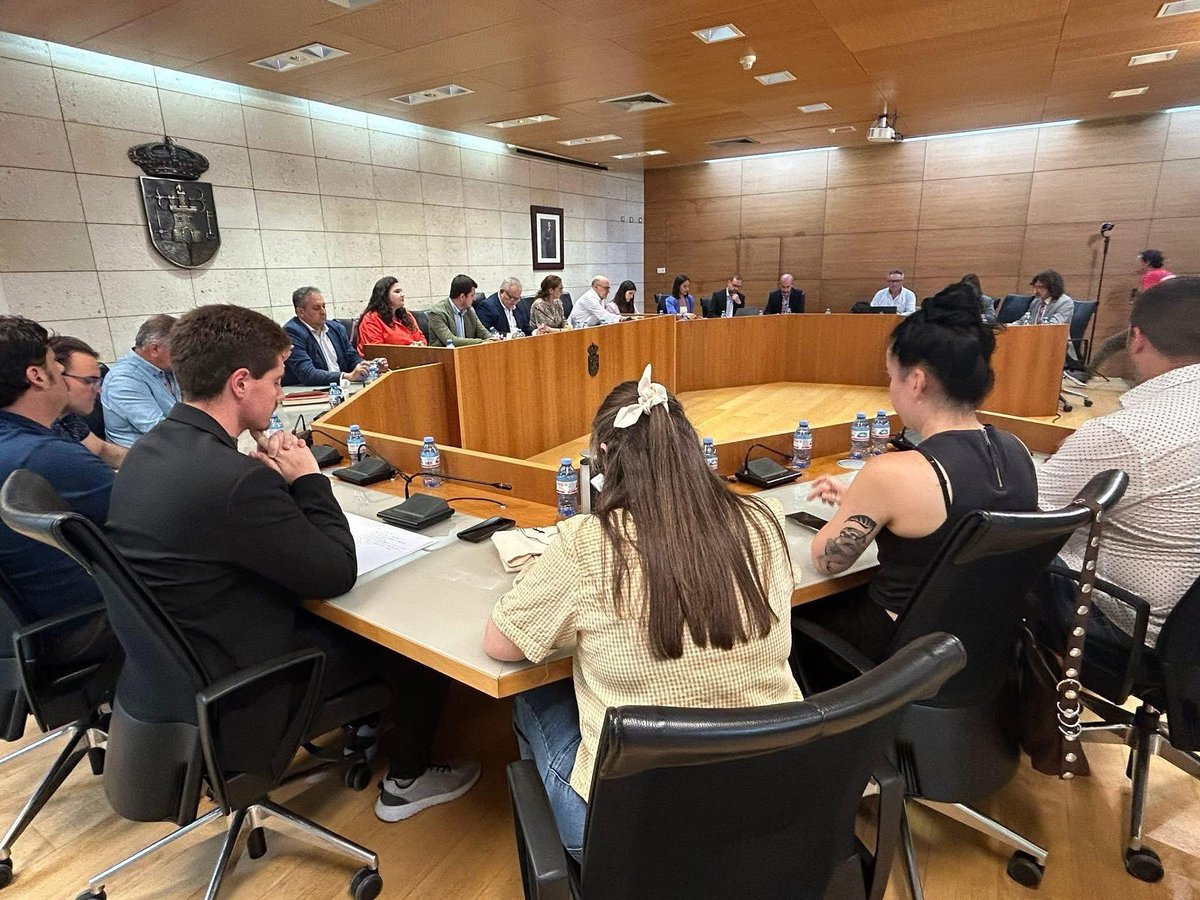 TOTANA AYUNTAMIENTO (@ayunttotana) on Twitter photo 🏛️ Pleno extraordinario <a href="/AyuntTOTANA/">TOTANA AYUNTAMIENTO</a>
📅 Martes 12 de agosto.
⏰ 19.00 horas.
📍Salón de plenos.
🗣️ Debate alegaciones presupuesto general municipal 2025, presentaciones por Ganar Totana-IU y CCOO #Totana 🏛️ Pleno extraordinario <a href="/AyuntTOTANA/">TOTANA AYUNTAMIENTO</a>
📅 Martes 12 de agosto.
⏰ 19.00 horas.
📍Salón de plenos.
🗣️ Debate alegaciones presupuesto general municipal 2025, presentaciones por Ganar Totana-IU y CCOO #Totana