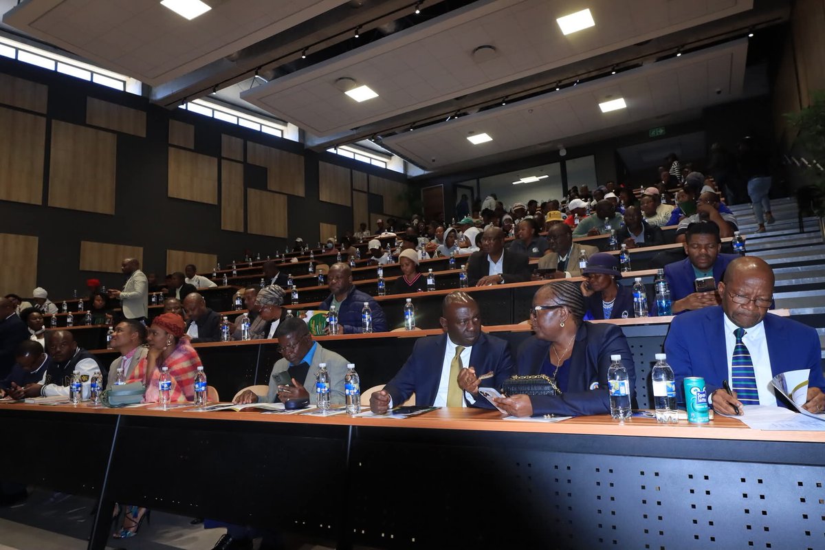 ArchTrust's tweet photo. Mr. Wandile Sihlobo, the Chief Economist at Agricultural Business Chamber of South Africa (Agbiz) delivered the 11th ATMDT annual lecture in partnership with the University of Limpopo on Wednesday the 06th August 2025. https://t.co/XfgnaIRUDe
