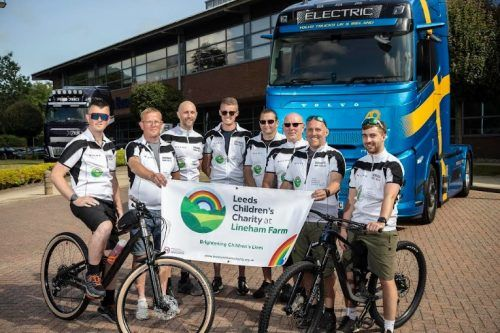 Well done to the team at <a href="/CrossroadsTruck/">Crossroads</a> who helped raise nearly £12,000 for the #Leeds Children's Charity👏
 
It's a brilliant organisation that does vital work to support deprived young people throughout the city.

thebusinessdesk.com/yorkshire/news…