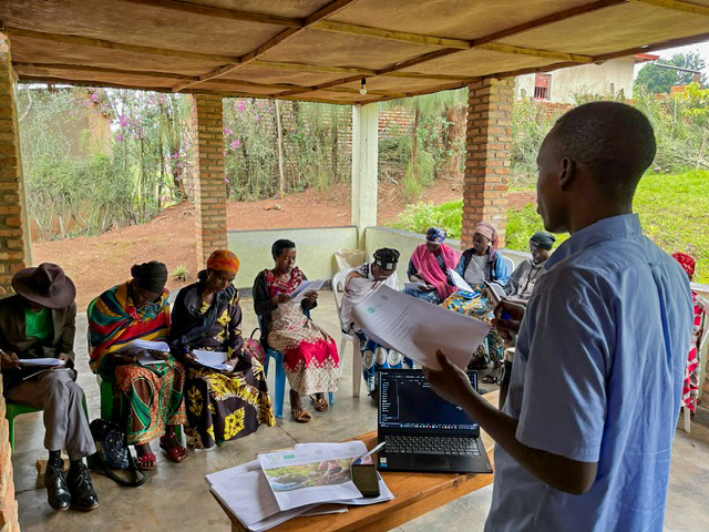 NjengaGreens's tweet image. We’ve seen firsthand how agricultural extension can transform livelihoods. From empowering our team to supporting farmers, #NjengaGreens is ready to partner with organisations that share our vision for stronger agricultural communities. 🌱

#AgExtension #CommunityDevelopment