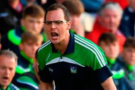 • "If Your Team's Intensity Only Shows in Drills, They're Not Ready for Game Day."

Put players under pressure, force decisions, and tie everything to your principles.
‘Play as you train’ 🧵 
#GAA. #SmarterTraining