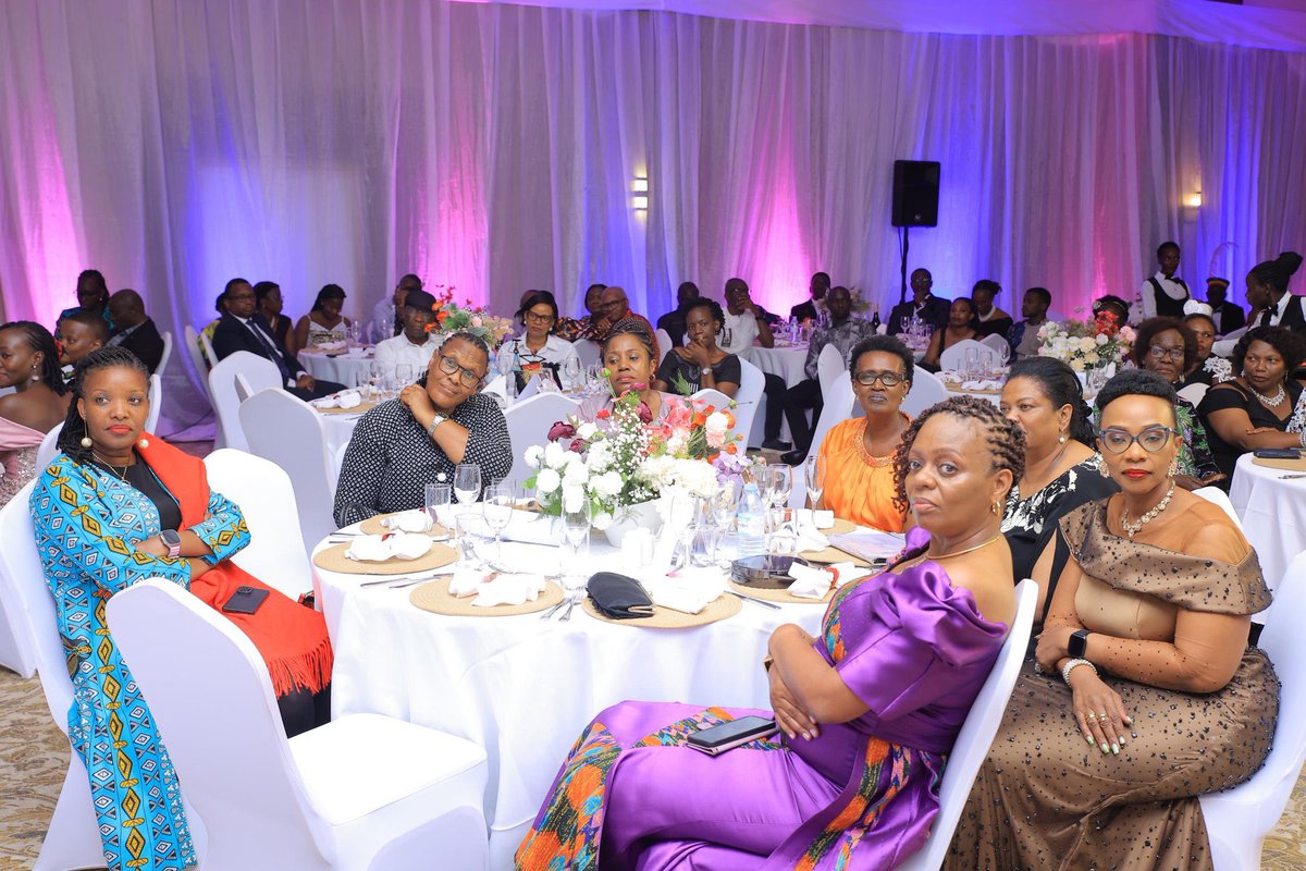Doué Hostesses Uganda tweet media