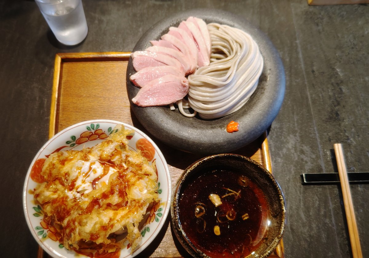 DSugi3's tweet photo. 塩鴨のつけSOBA & 卵天ぷら飯
鴨好きとしてはやはり、肉増しで😋
...今回の卵崩しは、あったかい目で見てやってください😓 #BASO #表参道 https://t.co/q8jRCI4cdH