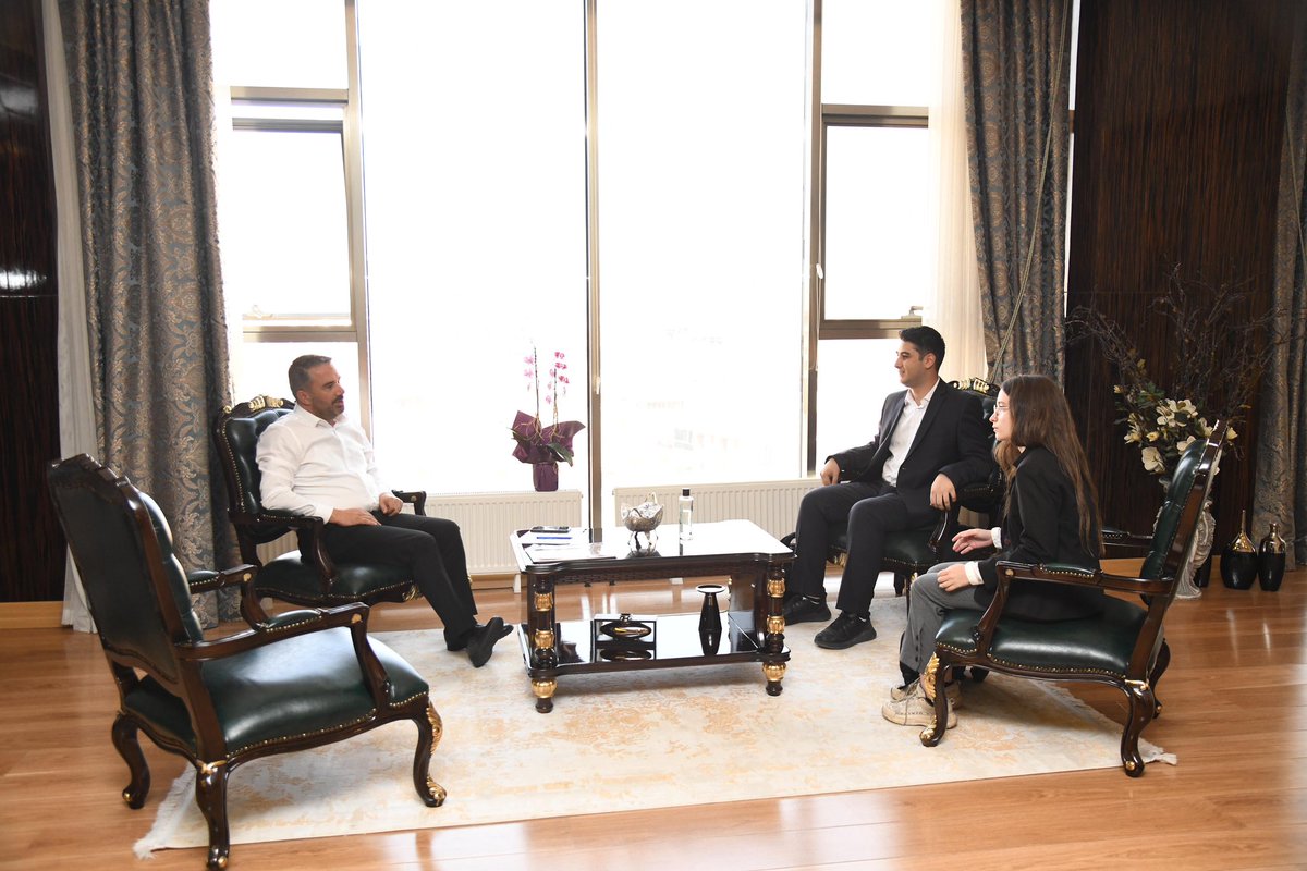 İl Başkanımız Mirza Çelik ve beraberindeki heyetimiz Pursaklar Belediyesi Başkanı Ertuğrul Çetin'i ziyaret etti. 

Geleneksel Yaz Kampı çalışmalarımızı aktardık ve istişare ettik. 

Nazik kabulleri ve misafirpervelikleri teşekkür ederiz.
<a href="/pursaklarbld/">Pursaklar Belediyesi</a> <a href="/Ertugrulcetin06/">Ertuğrul ÇETİN🇹🇷</a>