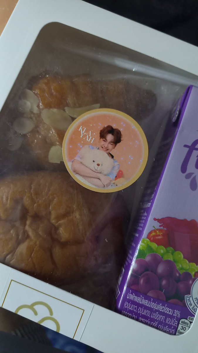 Hase2wanG's tweet photo. ขอบคุณ Giveaway จากทุกคนค้าบ น่ารักทุกชิ้นเลย 💜 

Once Again in Colour Day
#OnceAgainInColour
#Klayahhh1stFanMeeting
#Klayahhh https://t.co/waFjxusFmR