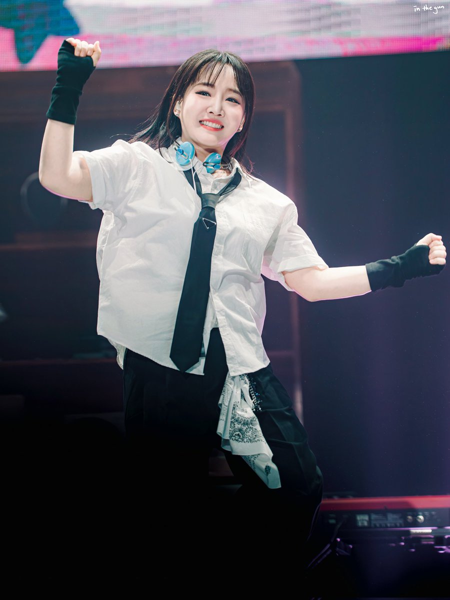 250810 홀릭스 9기 팬미팅  
#윤하 #Younha #ユンナ