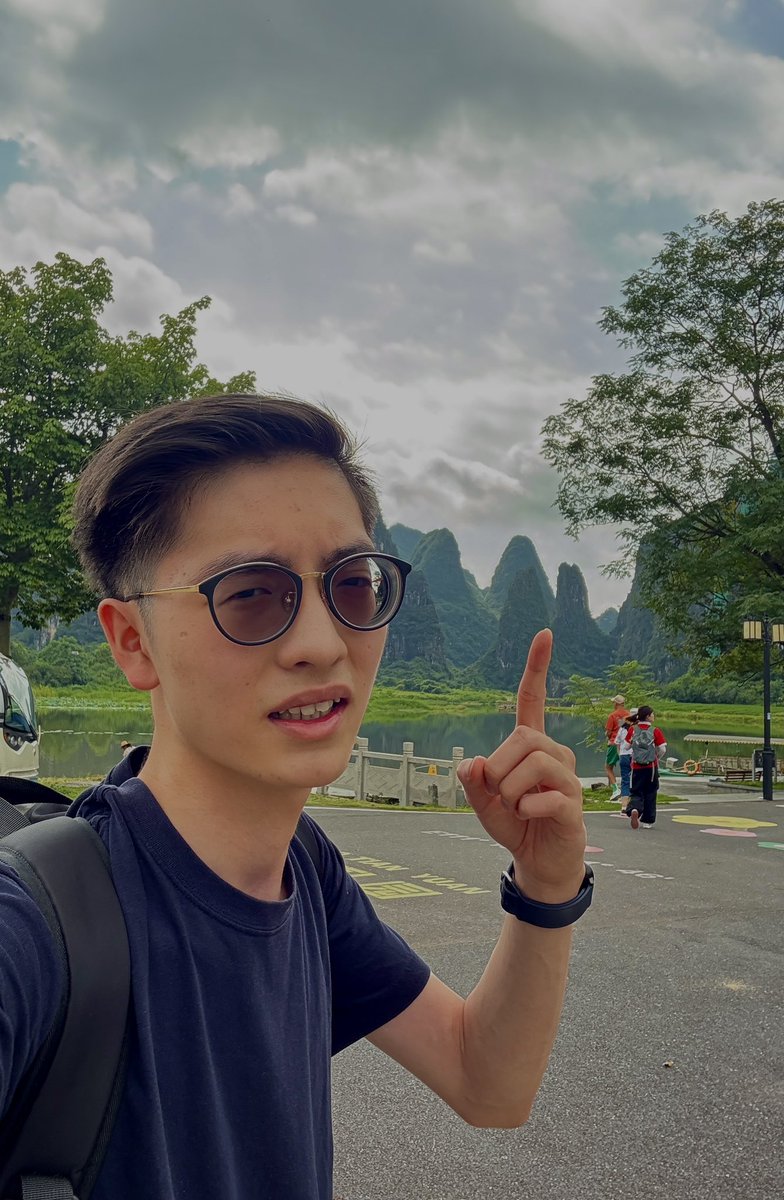 andrewwong217's tweet photo. Guilin, China 🇨🇳
     I went to another place called Guilin for my next adventure travel. Guilin is famous for its stunning karst landscapes, with limestone mountains rising dramatically along the Li River. I explored beautiful spots like Reed Flute Cave and Elephant Trunk Hill. https://t.co/lBCYUPT1JW
