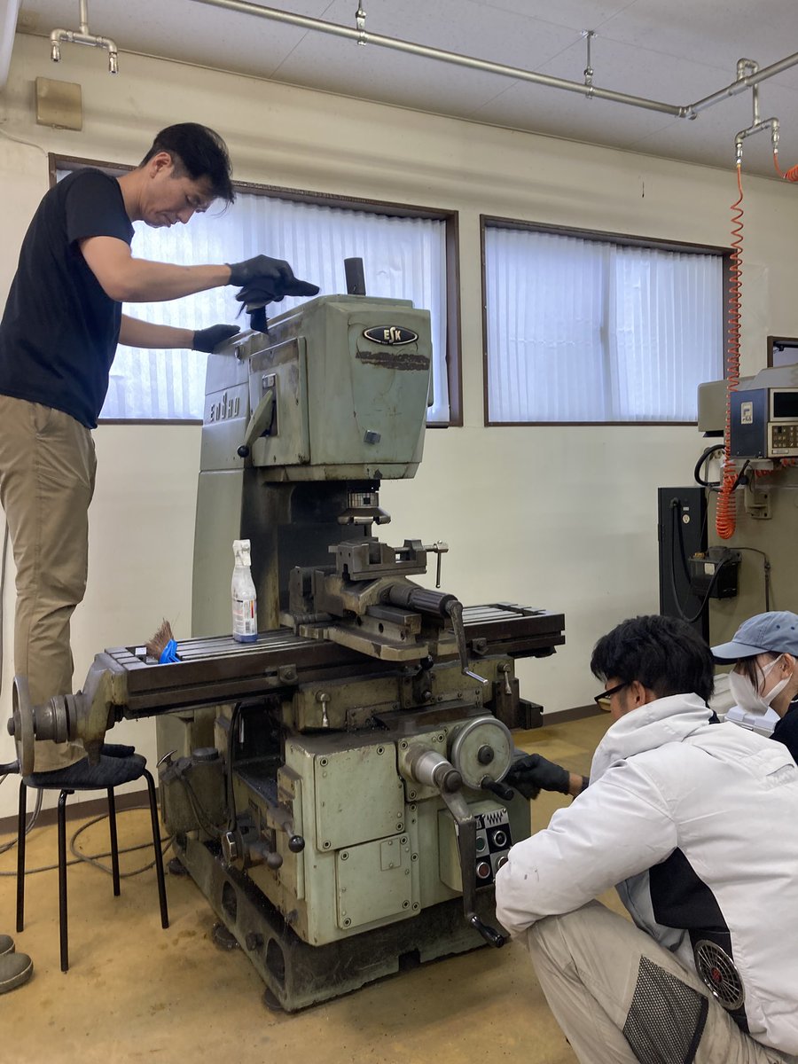 総勢6名作業のおかげで見違えるほど工場が明るく、綺麗になった！友達のありがたさが身に沁みました