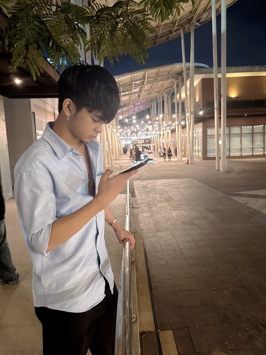 [📸] 250811 JIROAR UPDATE 

"Keeping my peace"

facebook.com/share/p/17ABfF…

#HORI7ON #HORI7ON_JEROMY
#JEROMY #제로미 <a href="/HORI7ONofficial/">HORI7ONofficial</a>