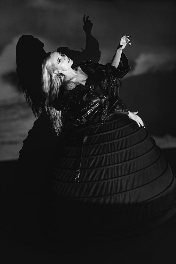 MUSIC INTERVIEW: <a href="/eivormusic/">Eivør</a> - Download Festival bringthenoiseuk.com/202508/feature…