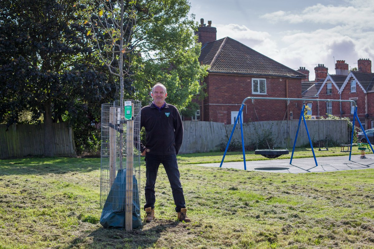 We've worked with a range of businesses, helping them to give back to their local communities by sponsoring street trees 🌲🏪🌳

From selecting planting locations all the way through to installing your tree, our team will be on hand to make your sponsorship journey a stress-free