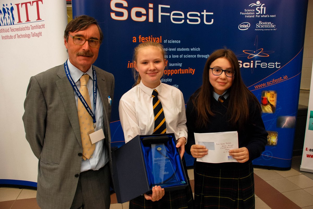 SciFest4STEM's tweet photo. SciFest Skills for Life: Congrats to Emma Jane Culleton, SciFest allumna 2017, who will be will be graduating from the @uniofgalway with a 2:1 in BA Global Experience with majors in Sociological & Political Studies and Spanish in October. #scifest20years #stemskills https://t.co/cGA5LQpsqP