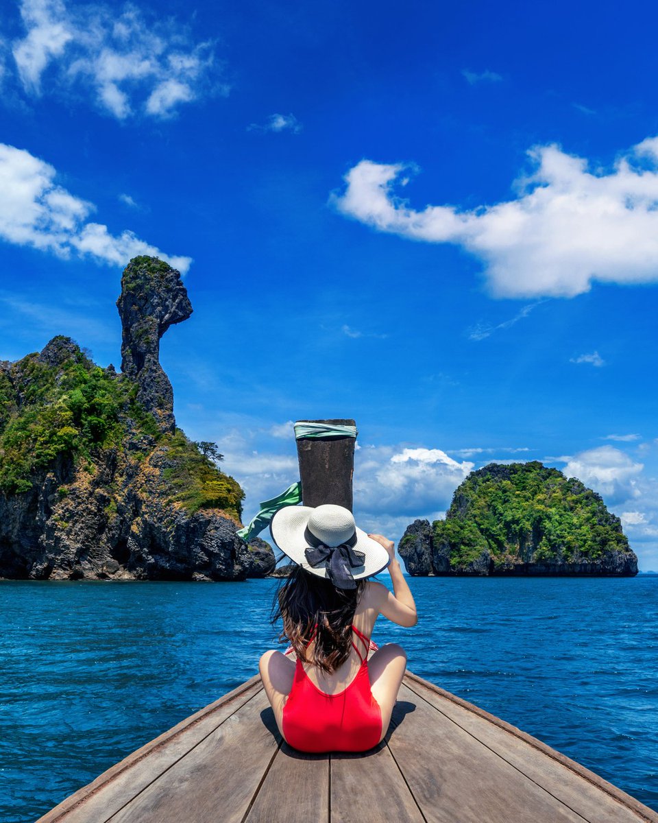 A Boat Trip to Koh Kai 🏖️🐔

One of the key landmarks, Koh Kai is popular with tourists worldwide for its unique appearance and captivating natural charm.

📍Koh Kai, Krabi

Discover more about traveling in Thailand tourismthailand.org

#AmazingThailand #YourStoriesNeverEnd