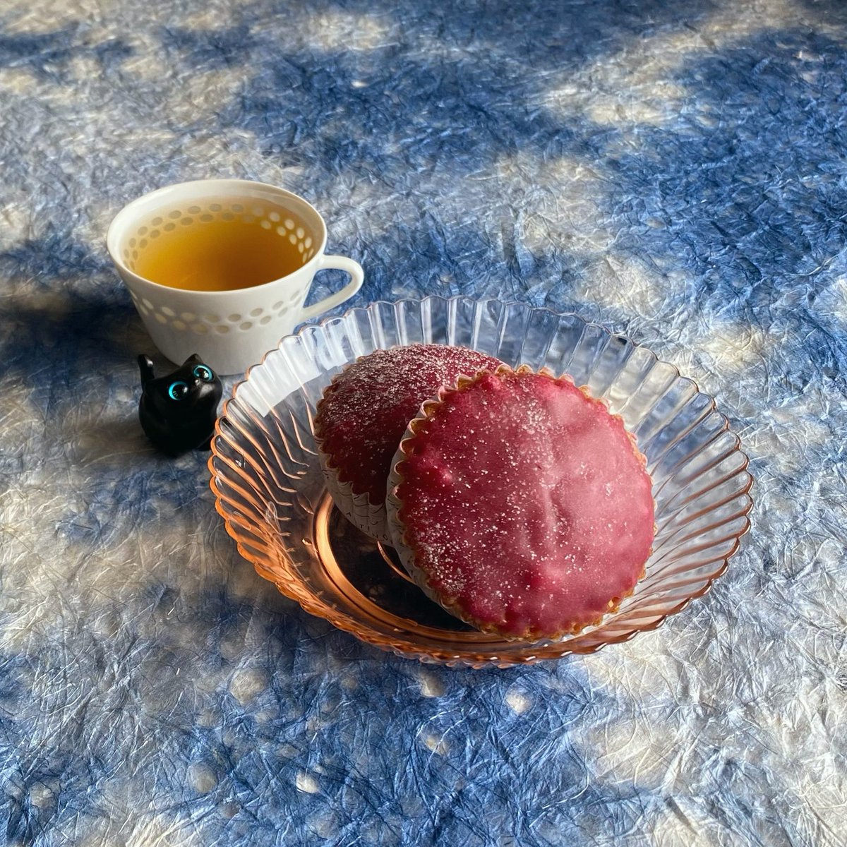 和三盆のマドレーヌはフランボワーズ味
紅茶はダージリンだったかな
  #茶好連